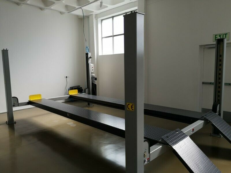 Car_lift_installer